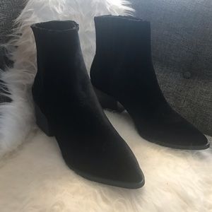 Velvet ankle boots with block heel